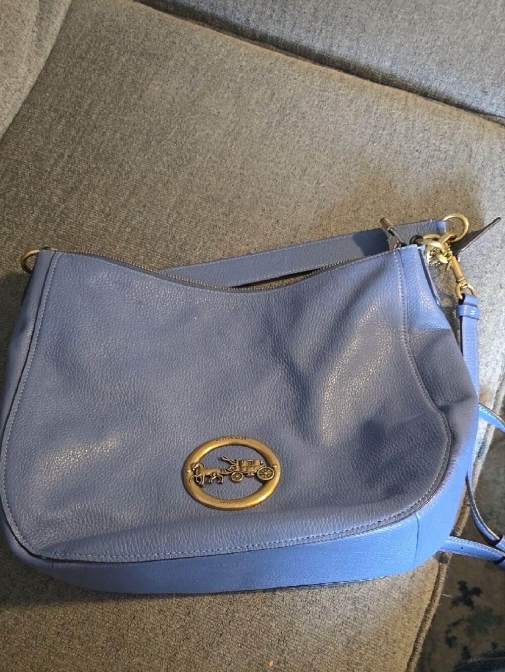 Coach Periwinkle Pebble  Leather Shoulder Bag with Gold Hardware - Picture 5 of 6